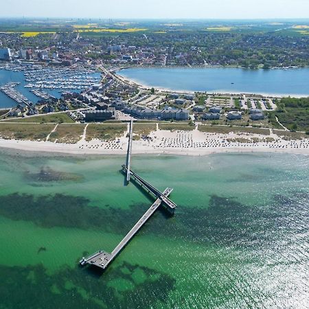 Derzeit Beliebt - Phaenomenaler Ausblick Auf Binnen- Und Ostsee Heiligenhafen Esterno foto