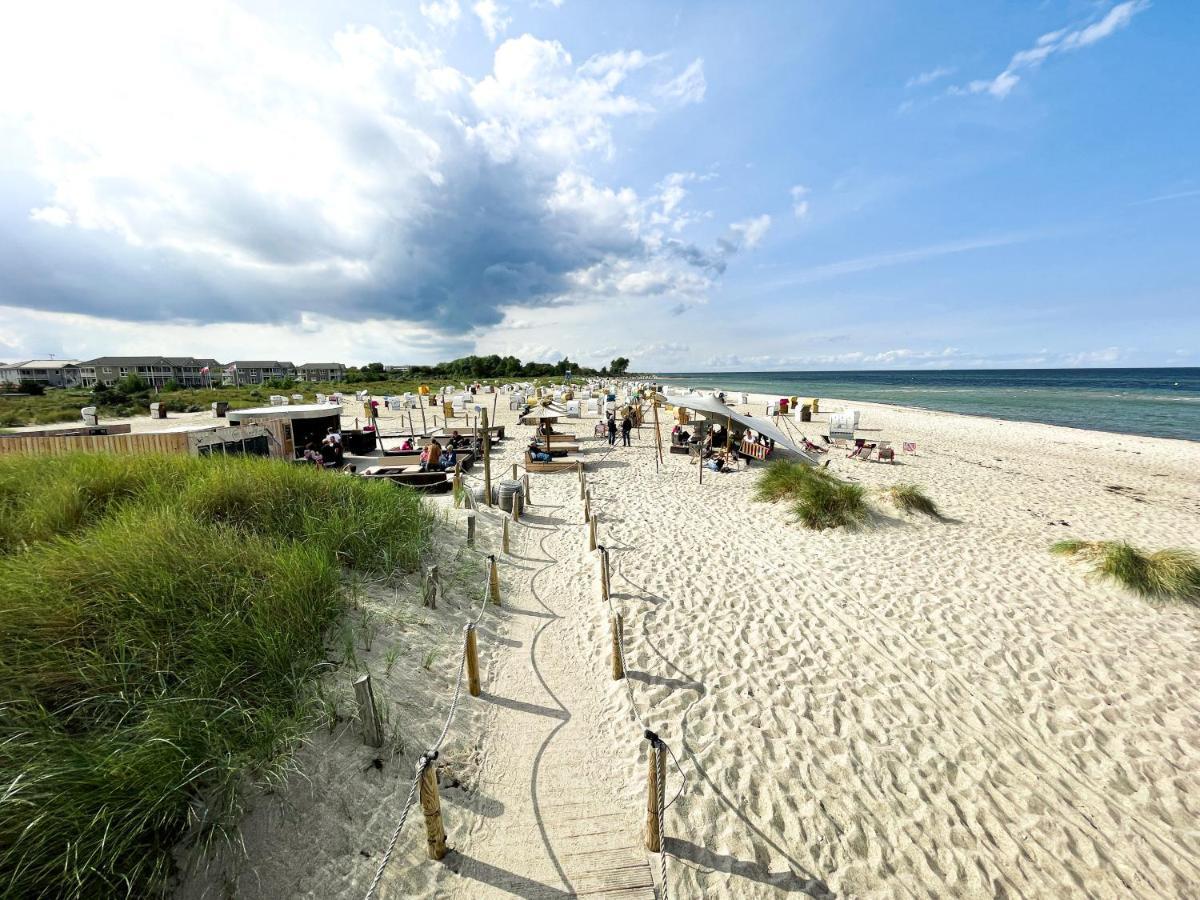 Derzeit Beliebt - Phaenomenaler Ausblick Auf Binnen- Und Ostsee Heiligenhafen Esterno foto