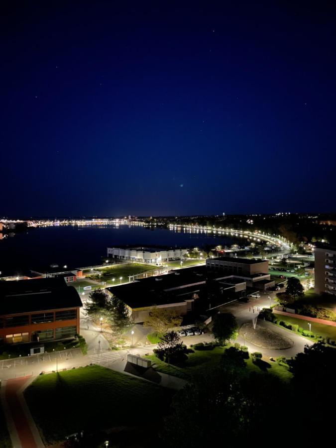 Derzeit Beliebt - Phaenomenaler Ausblick Auf Binnen- Und Ostsee Heiligenhafen Esterno foto